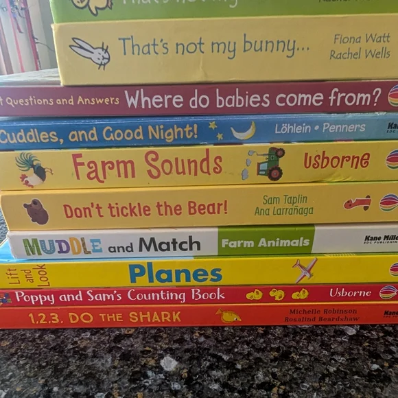 Usborne Kids Book Collection - Yellow, Blue, Red - Picture 1 of 1
